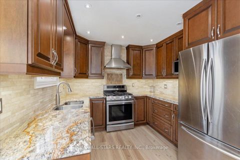 Photo 13 at 40 Chartwell Crescent, Keswick North, Georgina