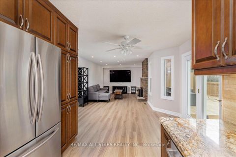 Photo 14 at 40 Chartwell Crescent, Keswick North, Georgina