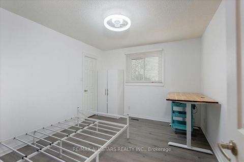 Photo 22 at 40 Chartwell Crescent, Keswick North, Georgina