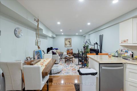 Photo 28 at 40 Chartwell Crescent, Keswick North, Georgina