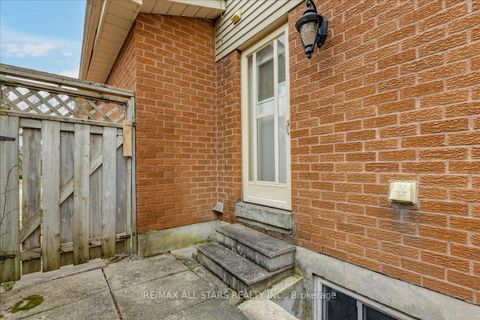 Photo 33 at 40 Chartwell Crescent, Keswick North, Georgina