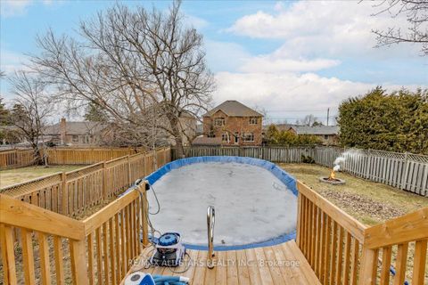 Photo 36 at 40 Chartwell Crescent, Keswick North, Georgina