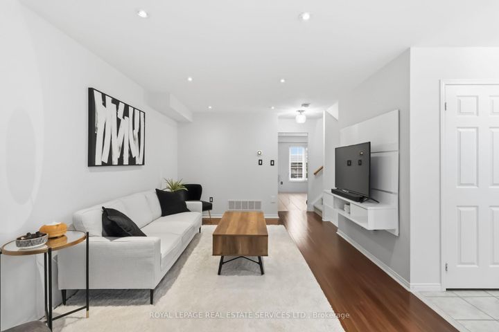 Photo 4 at 36 - 2189 Postmaster Drive, WM Westmount, Oakville