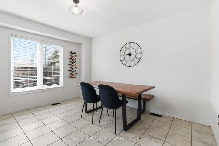 Photo 7 at 36 - 2189 Postmaster Drive, WM Westmount, Oakville