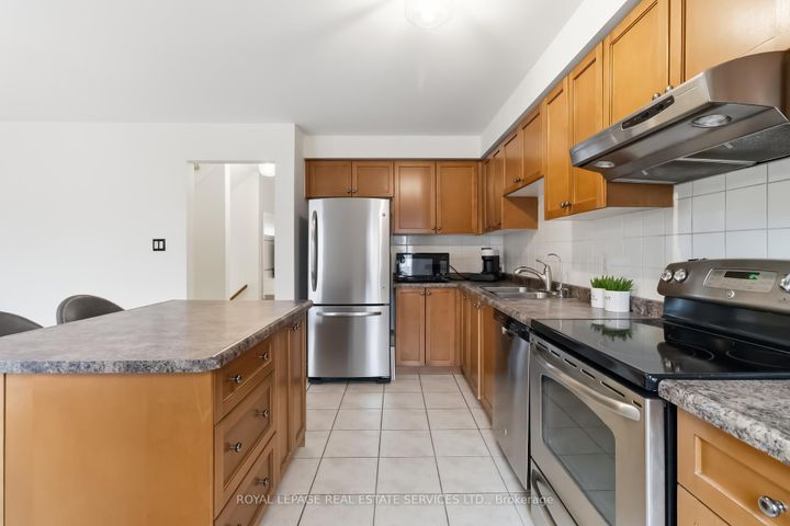 Photo 12 at 36 - 2189 Postmaster Drive, WM Westmount, Oakville