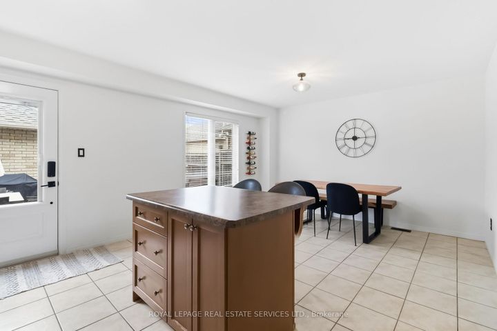 Photo 14 at 36 - 2189 Postmaster Drive, WM Westmount, Oakville