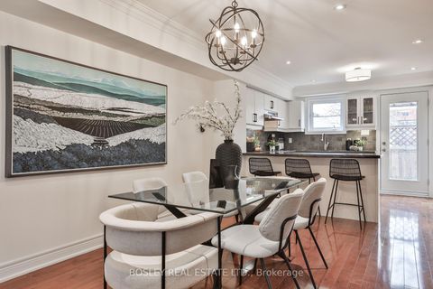 Photo 4 at 188 McCaul Street, Chinatown, Toronto