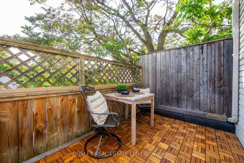 Photo 14 at 188 McCaul Street, Chinatown, Toronto