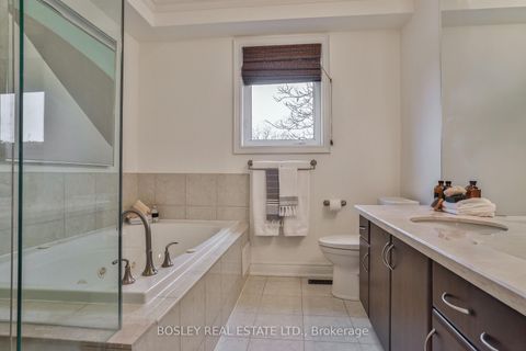 Photo 21 at 188 McCaul Street, Chinatown, Toronto