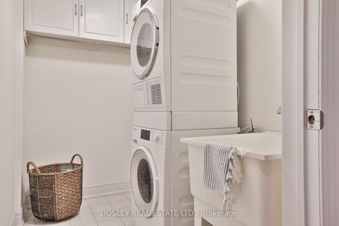 Photo 23 at 188 McCaul Street, Chinatown, Toronto