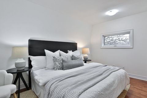 Photo 26 at 188 McCaul Street, Chinatown, Toronto