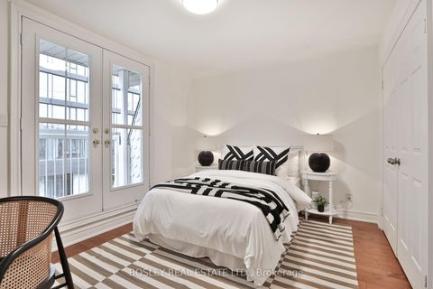 Photo 28 at 188 McCaul Street, Chinatown, Toronto