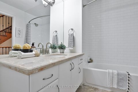 Photo 32 at 188 McCaul Street, Chinatown, Toronto