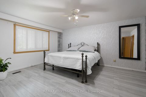 Photo 20 at 315 Markland Drive, Markland Wood, Toronto