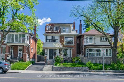 Photo 2 at 189 Parkside Drive, Swansea, Toronto