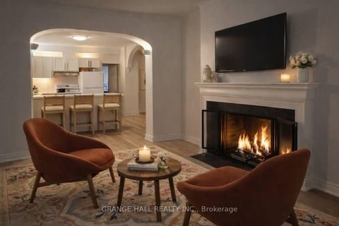 Photo 16 at 189 Parkside Drive, Swansea, Toronto