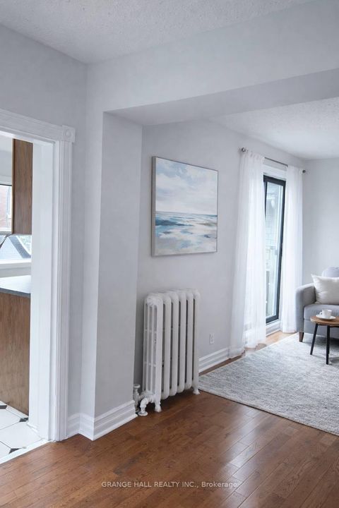 Photo 18 at 189 Parkside Drive, Swansea, Toronto