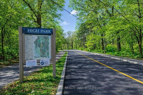 Photo 27 at 189 Parkside Drive, Swansea, Toronto