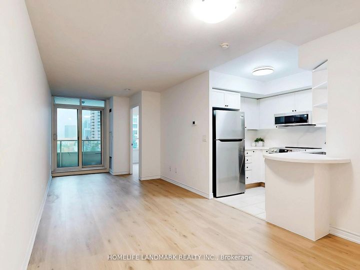 Photo 11 at 606 - 17 Barberry Place, Bayview Village, Toronto