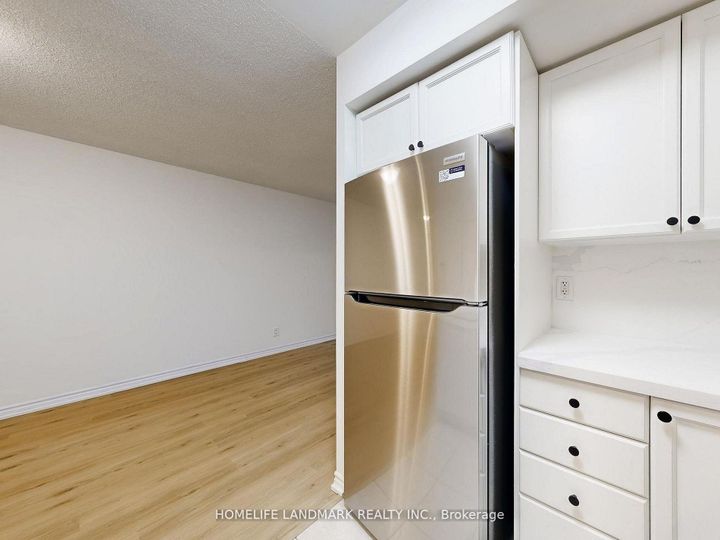 Photo 17 at 606 - 17 Barberry Place, Bayview Village, Toronto