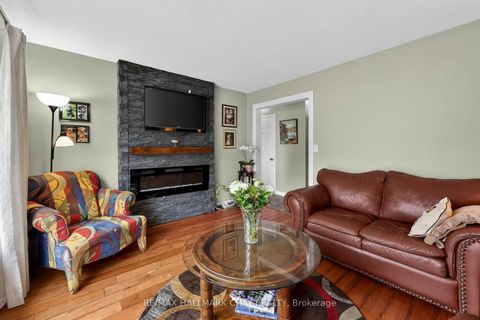 Photo 12 at 15 Wilde Place, Letitia Heights, Barrie