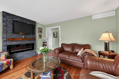 Photo 13 at 15 Wilde Place, Letitia Heights, Barrie