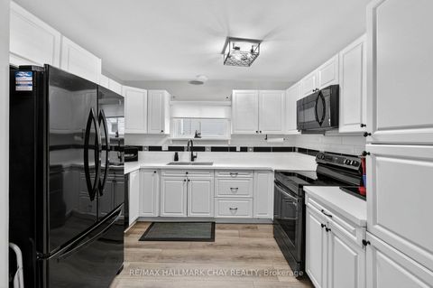 Photo 20 at 15 Wilde Place, Letitia Heights, Barrie