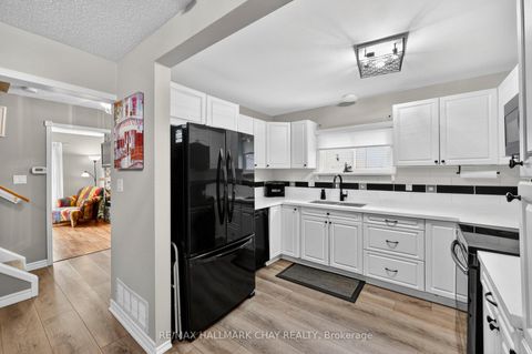 Photo 21 at 15 Wilde Place, Letitia Heights, Barrie