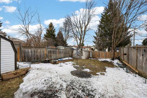 Photo 40 at 15 Wilde Place, Letitia Heights, Barrie