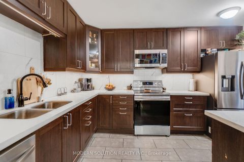 Photo 11 at 23 - 341 Military Trail, Morningside, Toronto