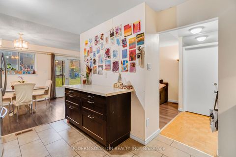 Photo 12 at 23 - 341 Military Trail, Morningside, Toronto