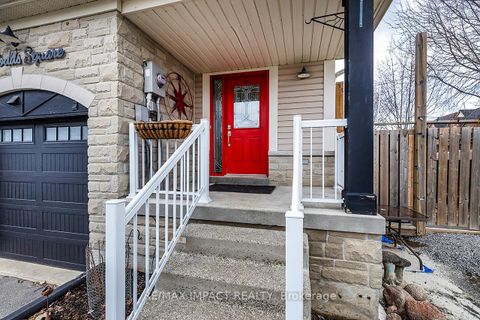 Photo 1 at 141 Dodds Street, Bowmanville, Clarington