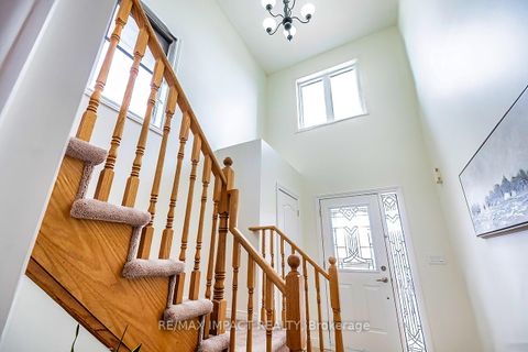 Photo 2 at 141 Dodds Street, Bowmanville, Clarington