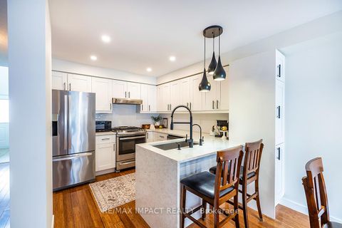 Photo 9 at 141 Dodds Street, Bowmanville, Clarington