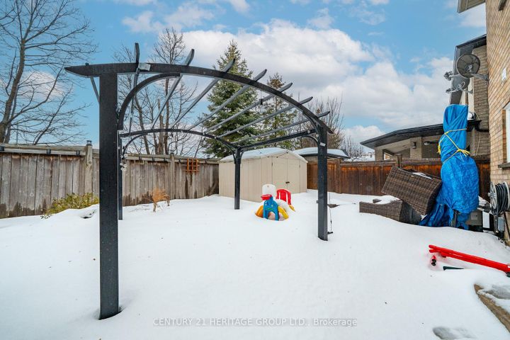 Photo 21 at 2211 Old Rutherford Road, Maple, Vaughan