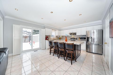 Photo 7 at 2211 Old Rutherford Road, Maple, Vaughan