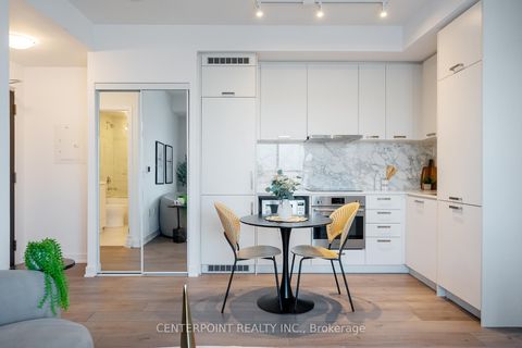 Photo 13 at 1910 - 38 Honeycrisp Crescent, Vaughan Corporate Centre, Vaughan