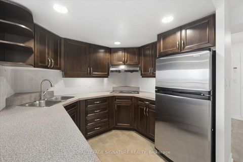 Photo 5 at 623 - 2020 McNicoll Avenue, Milliken, Toronto