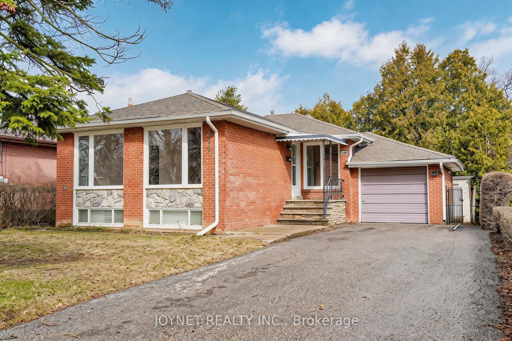299 Palmer Avenue, Harding, Richmond Hill photo 0