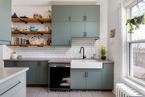 Photo 4 at 87 Springhurst Avenue, South Parkdale, Toronto