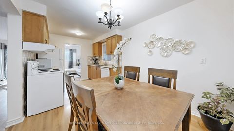 Photo 13 at 13 Don Head Village Boulevard, North Richvale, Richmond Hill