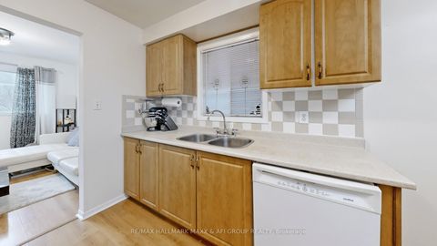 Photo 17 at 13 Don Head Village Boulevard, North Richvale, Richmond Hill