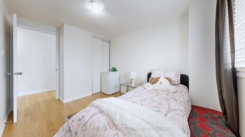 Photo 28 at 13 Don Head Village Boulevard, North Richvale, Richmond Hill