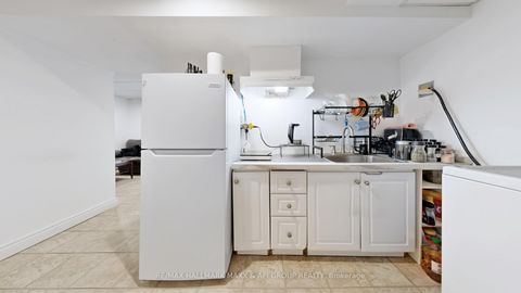 Photo 39 at 13 Don Head Village Boulevard, North Richvale, Richmond Hill