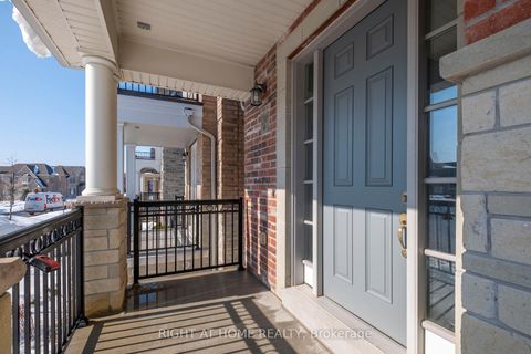 Photo 1 at 200 Paradelle Drive, Oak Ridges Lake Wilcox, Richmond Hill