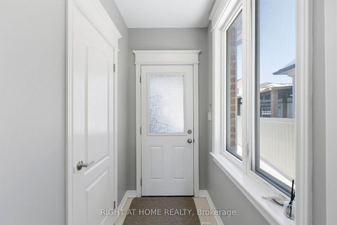 Photo 14 at 200 Paradelle Drive, Oak Ridges Lake Wilcox, Richmond Hill