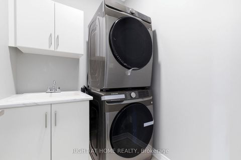 Photo 21 at 200 Paradelle Drive, Oak Ridges Lake Wilcox, Richmond Hill