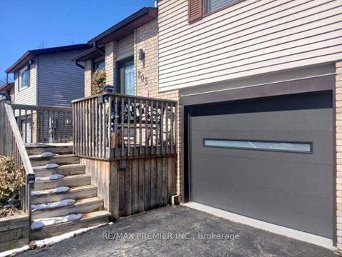 Photo 1 at 203 Burns Circle, Northwest, Barrie