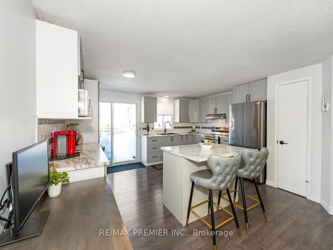 Photo 12 at 203 Burns Circle, Northwest, Barrie