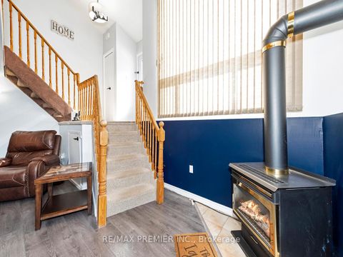 Photo 30 at 203 Burns Circle, Northwest, Barrie